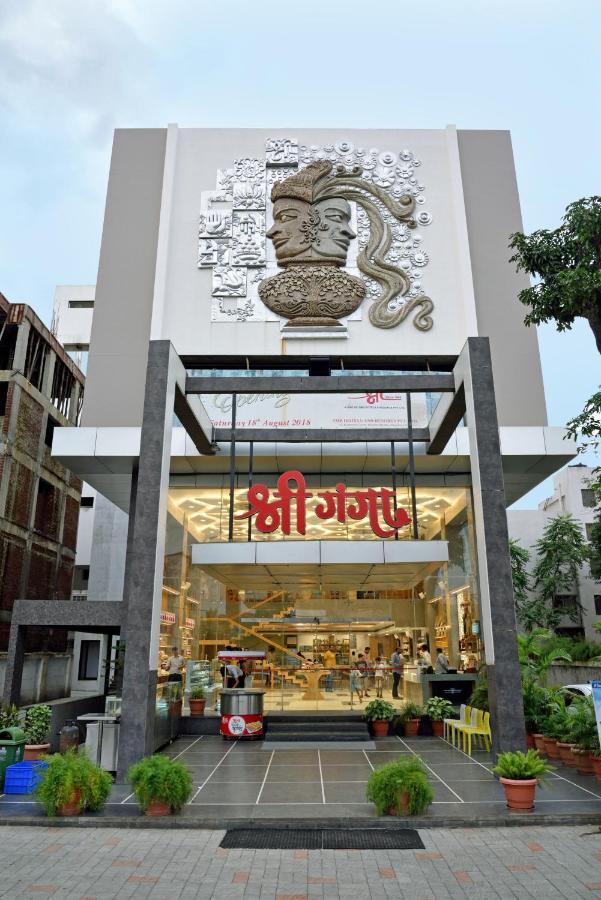 Shree Ganga Smb Hotels Ujjain Eksteriør bilde