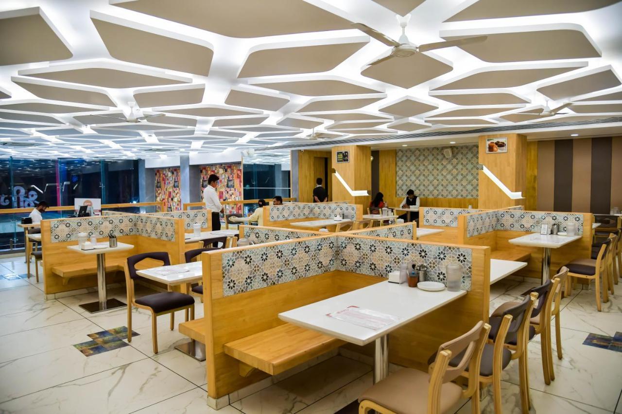 Shree Ganga Smb Hotels Ujjain Eksteriør bilde