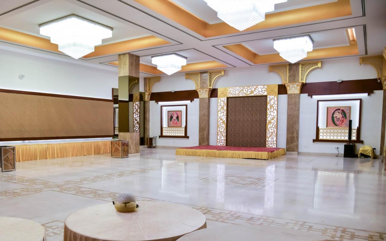 Shree Ganga Smb Hotels Ujjain Eksteriør bilde