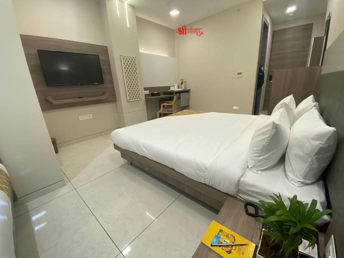 Shree Ganga Smb Hotels Ujjain Eksteriør bilde