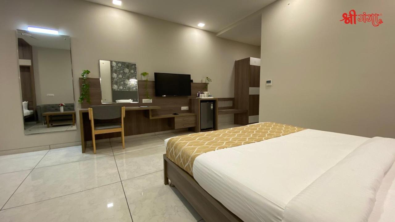 Shree Ganga Smb Hotels Ujjain Eksteriør bilde